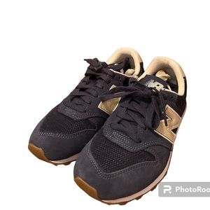 NIB New Balance x J.Crew 996 suede sneakers navy/sand size 7M women’s